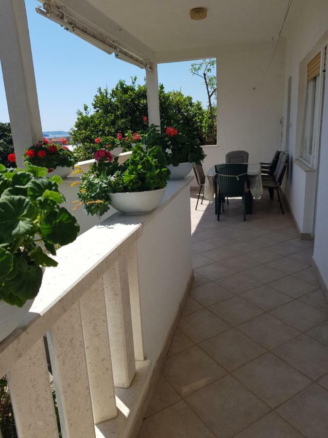 Apartment Tomy Trogir Exterior foto